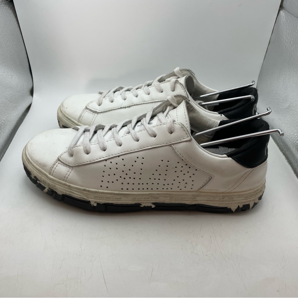 P448 You can Surf later! Vibram Womens white leather sneakers size EU 35
